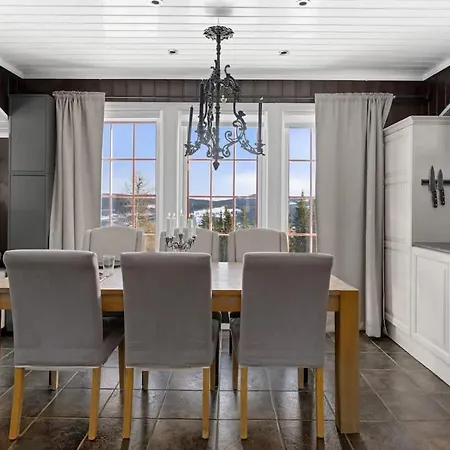 Ski-In Out Apt, Fireplace And Views Trysil